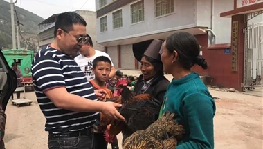 鐵騎力(li)士集(ji)團(tuán)董事長(zhang)雷文(wén)勇：如何讓公(gōng)益與商(shang)業實現(xian)跨界融